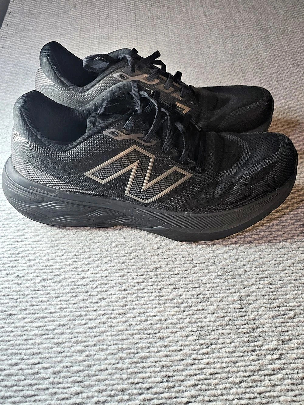New Balance Fresh Foam 680 v7 Black Athletic Shoes US 11 Men